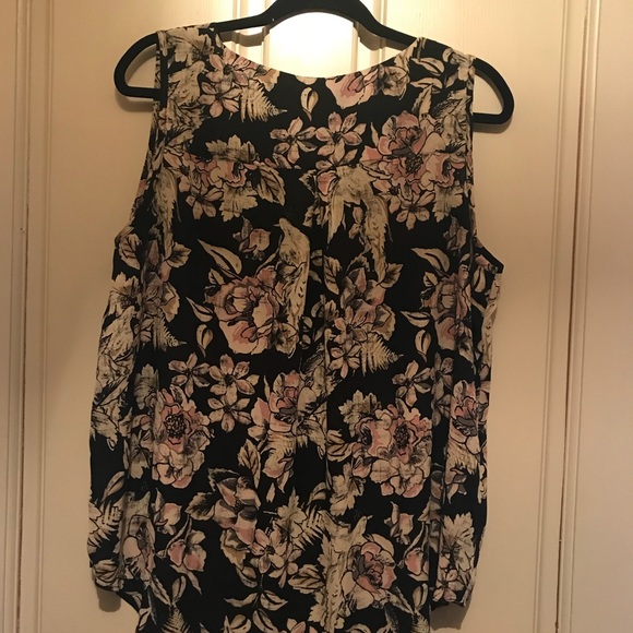 Cato Black Floral Tank-XL - Picture 4 of 6